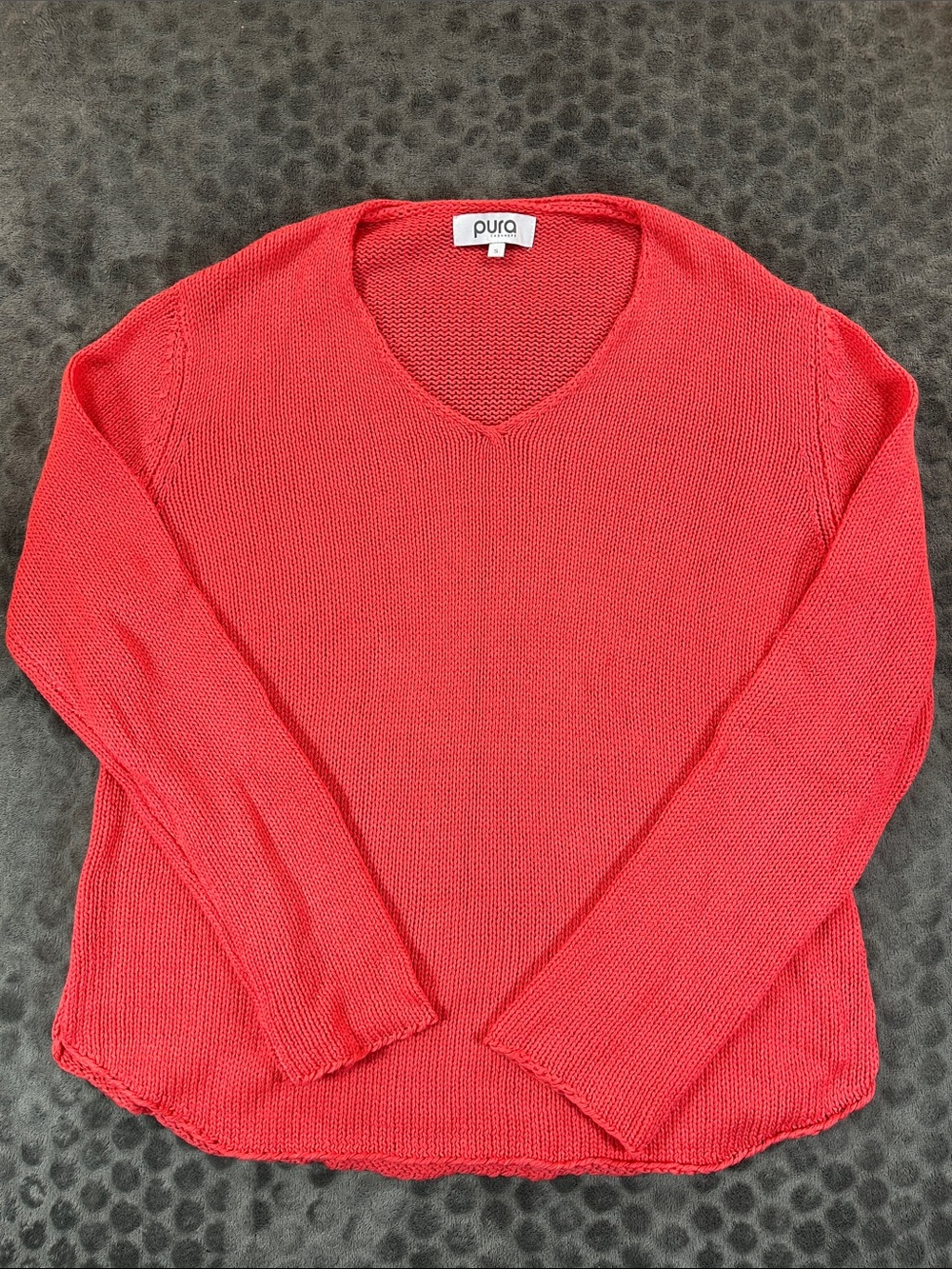 Pura Cashmere Coral/Pink Round Edge V-Neck Lightweight Sweater